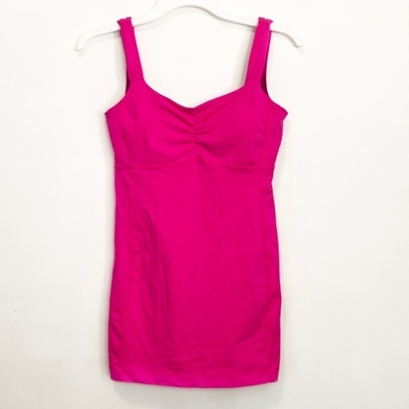 Lululemon Hot Pink Aria Tank II Ruched Neck Barbiecore Tank Top, size 6 - Picture 2 of 6